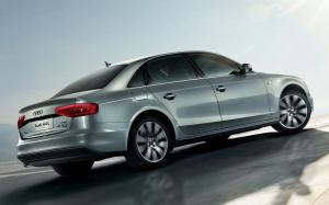 Audi A4L 40 TFSI Quattro 2012 года (CN)